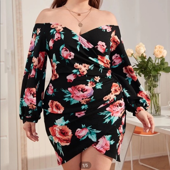 Dress - Picture 1 of 1